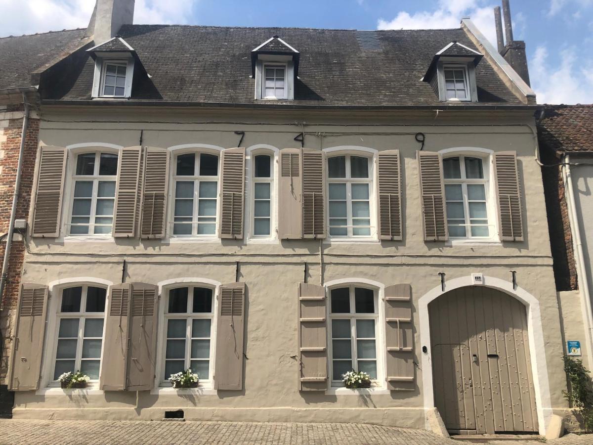 Aux Remparts De Montreuil Bed & Breakfast Montreuil  Exterior photo